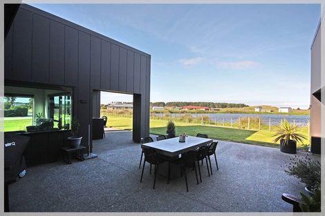 Photo of property in 16 Carex Grove, Foxton Beach, Foxton, 4815