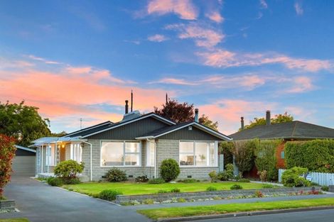 Photo of property in 3 Glenavon Place, Ilam, Christchurch, 8041