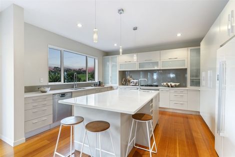 Photo of property in 80 Park Rise, Campbells Bay, Auckland, 0630