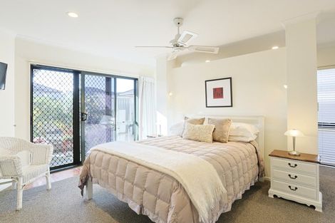 Photo of property in 10 Park Lane, Greenmeadows, Napier, 4112