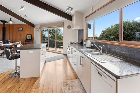 Photo of property in 9 Frances Street, Waikanae Beach, Waikanae, 5036