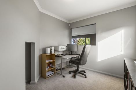 Photo of property in 32a Knights Road, Rothesay Bay, Auckland, 0630