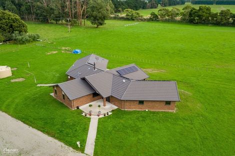 Photo of property in 1511 Kahutara Road, Kahutara, Featherston, 5772