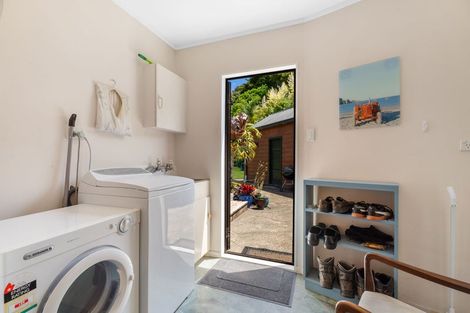 Photo of property in 28 Centennial Drive, Whitianga, 3510