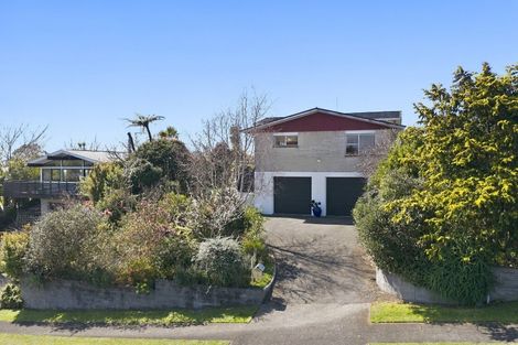 Photo of property in 7 Montana Place, Merrilands, New Plymouth, 4312
