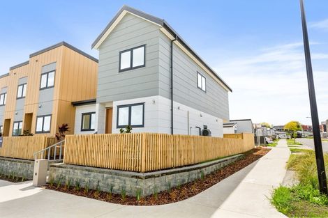 Photo of property in 35 Otuwairoa Esplanade, Opaheke, 2113