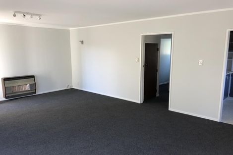 Photo of property in 30 Dorset Crescent, Hokowhitu, Palmerston North, 4410
