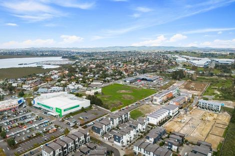 Photo of property in 9 Glenae Lane, Hobsonville, Auckland, 0618