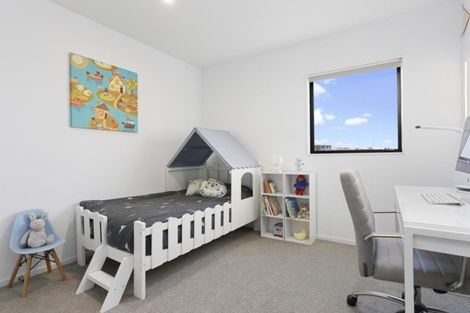 Photo of property in 80 Hobsonville Point Road, Hobsonville, Auckland, 0616