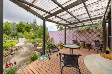 Photo of property in 92 Timaru Road, Waimate, 7924