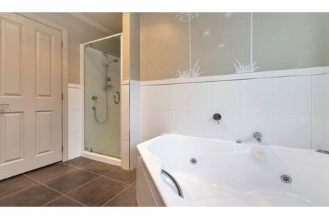 Photo of property in 8 Archer Rayner Place, Greenhithe, Auckland, 0632