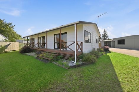 Photo of property in 5 Ngareta Road, Mourea, Rotorua, 3074