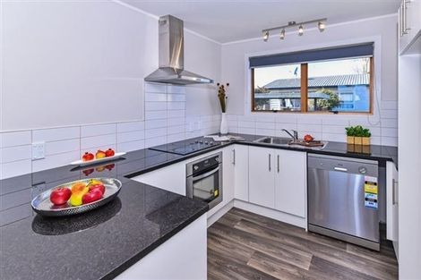 Photo of property in 1/27 Limond Street, Randwick Park, Auckland, 2105