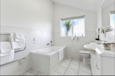 Photo of property in 34a Nihill Crescent, Mission Bay, Auckland, 1071