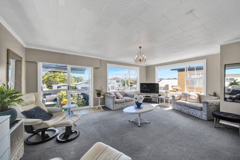 Photo of property in 67a Barrett Street, Westown, New Plymouth, 4310