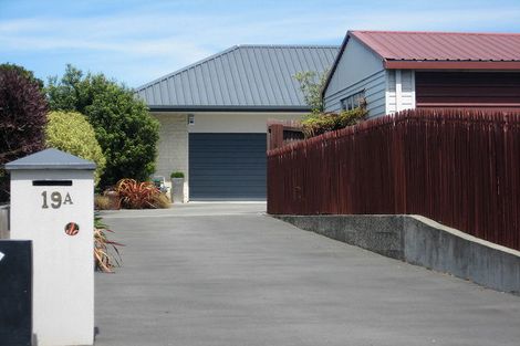 Photo of property in 19a Lake Terrace Road, Burwood, Christchurch, 8061
