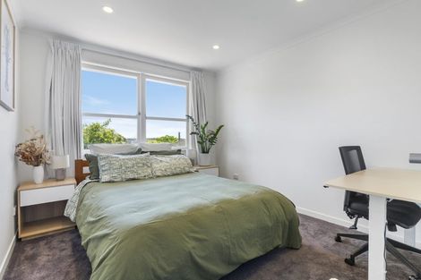 Photo of property in 45 Birkdale Road, Birkdale, Auckland, 0626