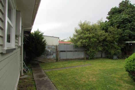 Photo of property in 14 Karaka Crescent, Levin, 5510