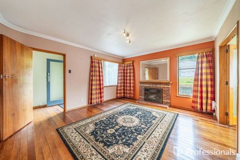 Photo of property in 9 Hugh Duncan Street, Haywards, Lower Hutt, 5018