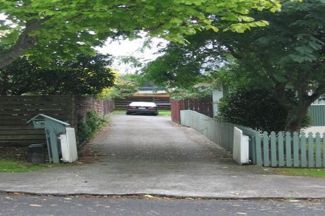 Photo of property in 2/4 Grove Lane, Pakuranga, Auckland, 2010