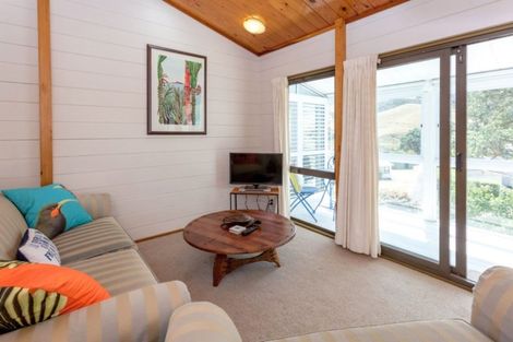 Photo of property in 18 Fishermans Bend, Whiritoa, Whangamata, 3691