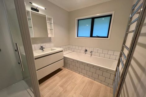 Photo of property in 85a Aeroview Drive, Beach Haven, Auckland, 0626