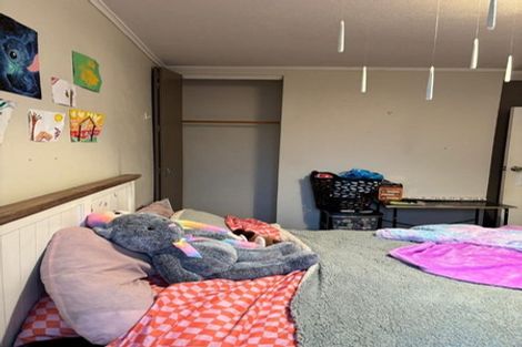 Photo of property in 90 Russell Terrace, Berhampore, Wellington, 6023