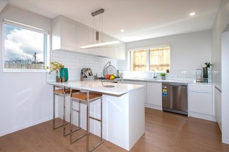 Photo of property in 30b Coniston Avenue, Te Atatu South, Auckland, 0610