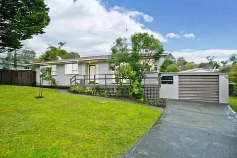 Photo of property in 15 Sequoia Place, Sunnynook, Auckland, 0620