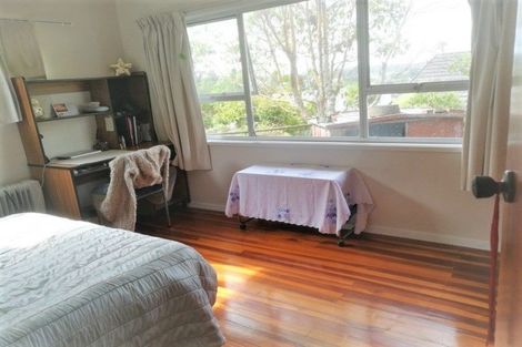Photo of property in 1 Malters Place, Browns Bay, Auckland, 0630