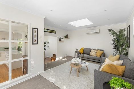 Photo of property in 38 View Road, Titahi Bay, Porirua, 5022