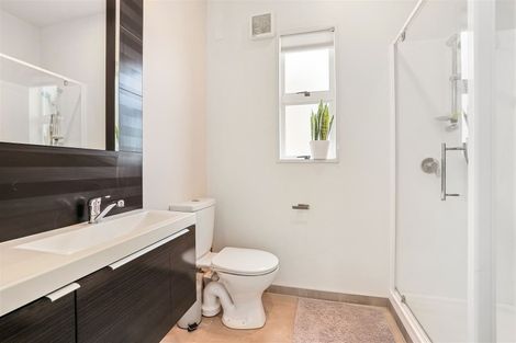 Photo of property in 1/5a Madeley Road, Mount Pleasant, Christchurch, 8081