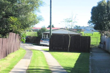 Photo of property in 2 Dreadon Road, Manurewa, Auckland, 2102