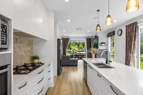 Photo of property in 8 Somerset Place, Stanmore Bay, Whangaparaoa, 0932