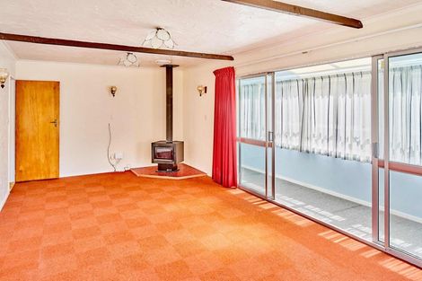 Photo of property in 5 Apple Terrace, Ranui, Porirua, 5024