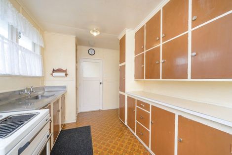 Photo of property in 9 Thames Street, Roslyn, Palmerston North, 4414