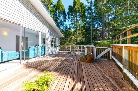 Photo of property in 37 Barlow Place, Chatswood, Auckland, 0626