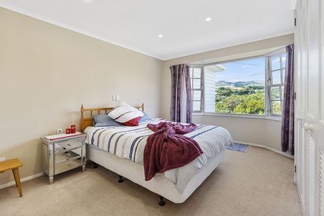 Photo of property in 8 Ngatitoa Street, Tawa, Wellington, 5028