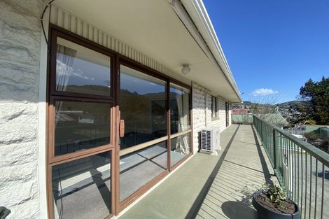 Photo of property in 91 Waikawa Road, Picton, 7220
