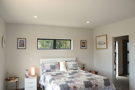 Photo of property in 14 Waterview Place, Haruru, 0204