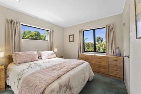 Photo of property in 128 Rahui Road, Otaki, 5512