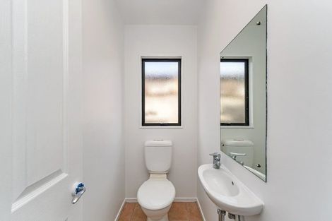 Photo of property in 16 Greenstone Place, Aotea, Porirua, 5024