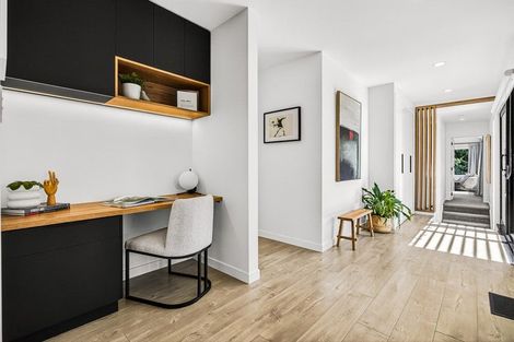 Photo of property in 6 Blacks Road, Greenhithe, Auckland, 0632