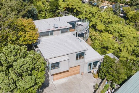Photo of property in 52 Waitohu Road, York Bay, Lower Hutt, 5013