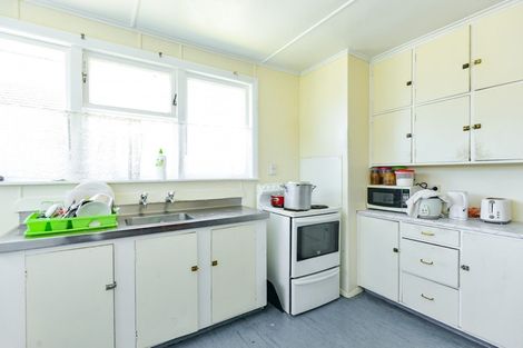 Photo of property in 406 Huia Street, Camberley, Hastings, 4120