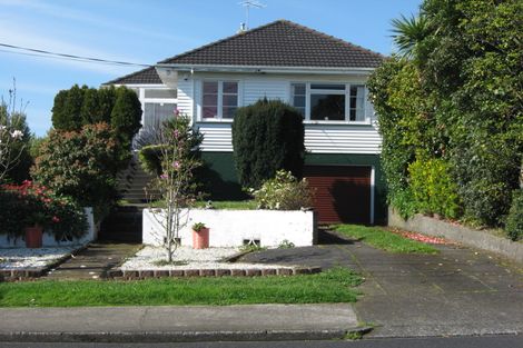Photo of property in 58 Wallath Road, Westown, New Plymouth, 4310