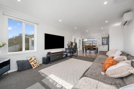 Photo of property in 10 Birman Place, Cannons Creek, Porirua, 5024