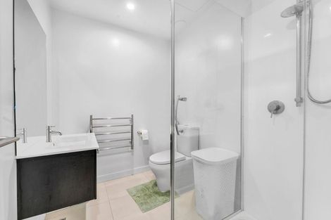 Photo of property in Frank Sargeson Apts, 1/74g Anzac Street, Takapuna, Auckland, 0622