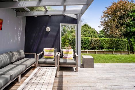 Photo of property in 34 Robe Street, New Plymouth, 4310