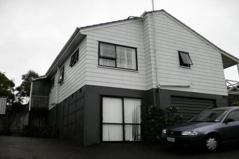 Photo of property in 23 Leiden Place, Totara Vale, Auckland, 0629